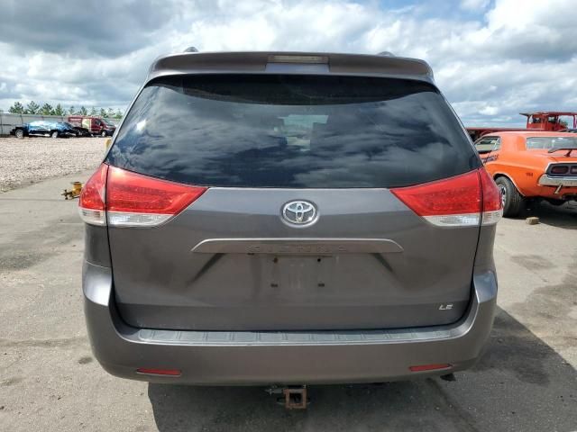 2011 Toyota Sienna LE