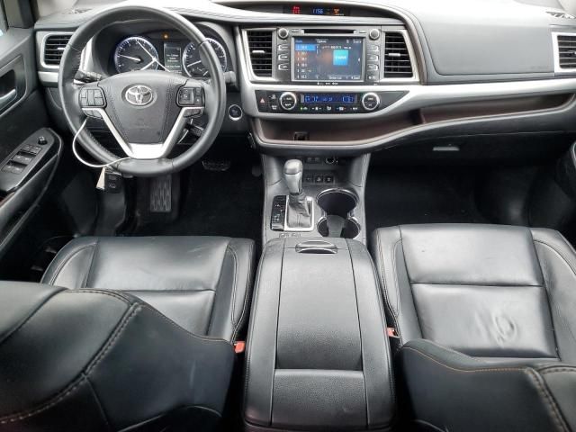 2017 Toyota Highlander SE