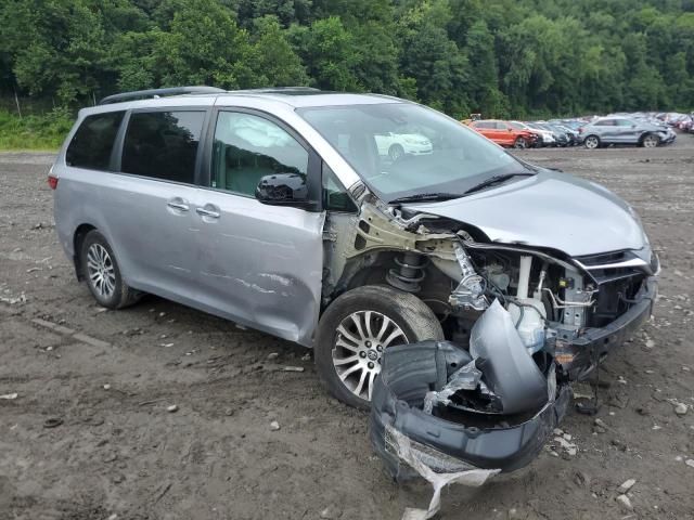 2018 Toyota Sienna XLE