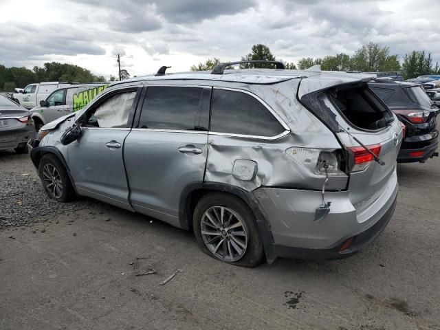 2017 Toyota Highlander SE