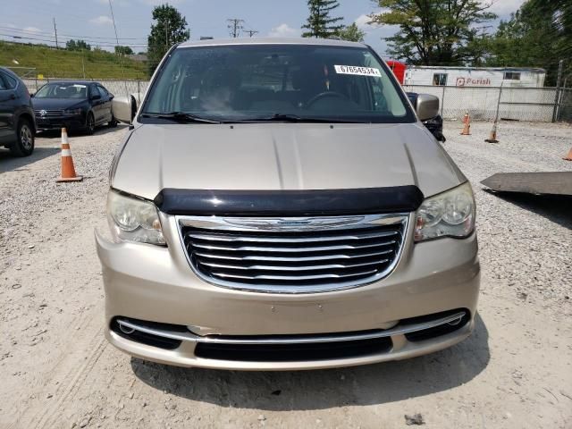 2013 Chrysler Town & Country Touring