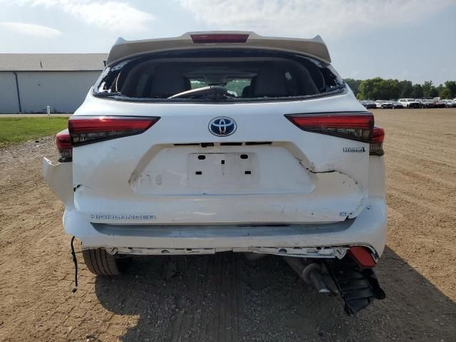 2023 Toyota Highlander Hybrid Bronze Edition