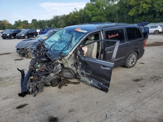 2015 Chrysler Town & Country Touring L