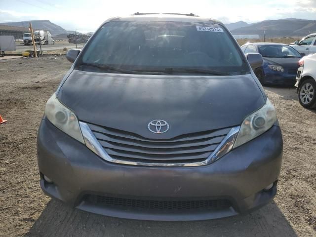 2011 Toyota Sienna XLE