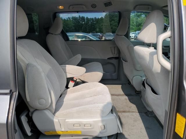 2014 Toyota Sienna LE