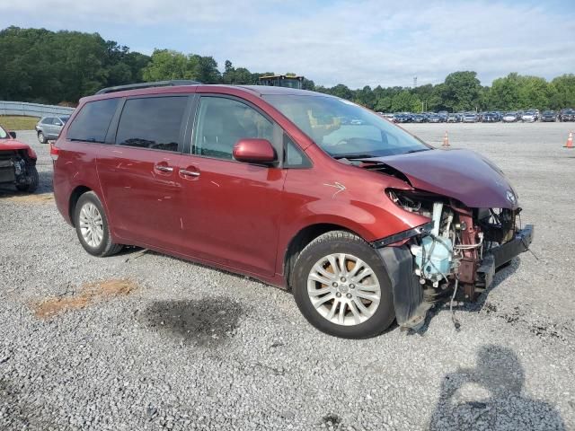 2011 Toyota Sienna XLE