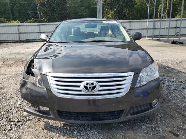 2010 Toyota Avalon XL