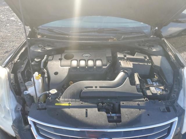 2010 Nissan Altima Base