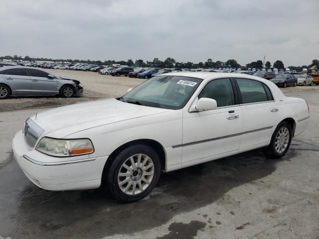 2006 Lincoln Town Car Signature