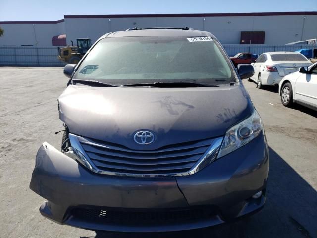 2016 Toyota Sienna XLE