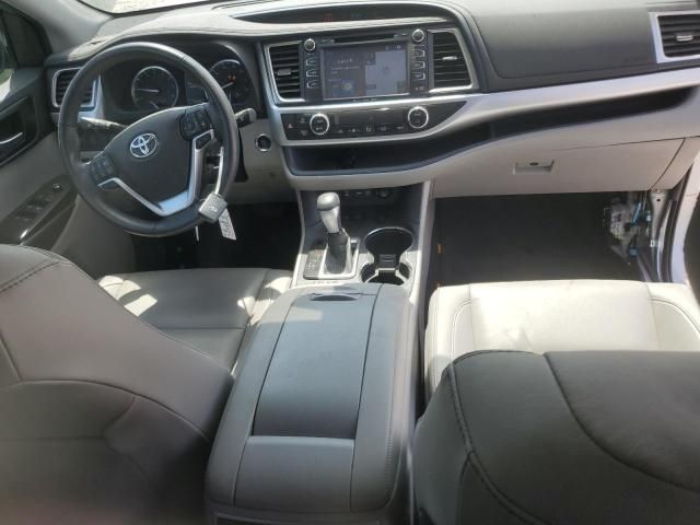 2019 Toyota Highlander SE