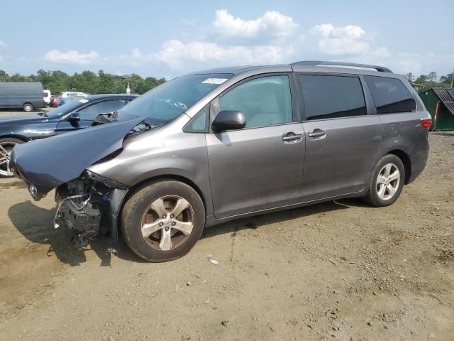 2015 Toyota Sienna LE