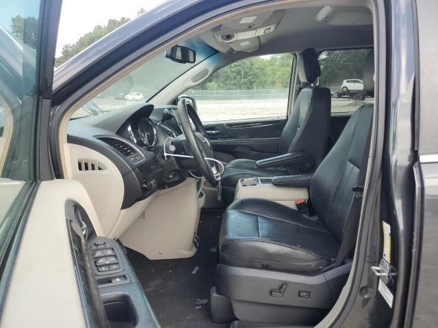 2012 Chrysler Town & Country Touring