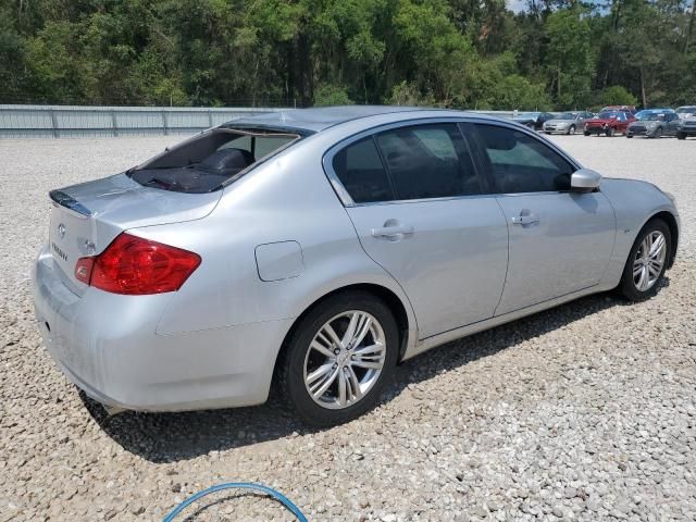 2015 Infiniti Q40