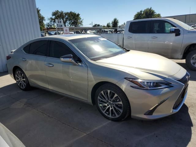 2021 Lexus ES 300H