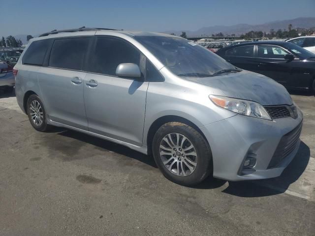 2019 Toyota Sienna XLE