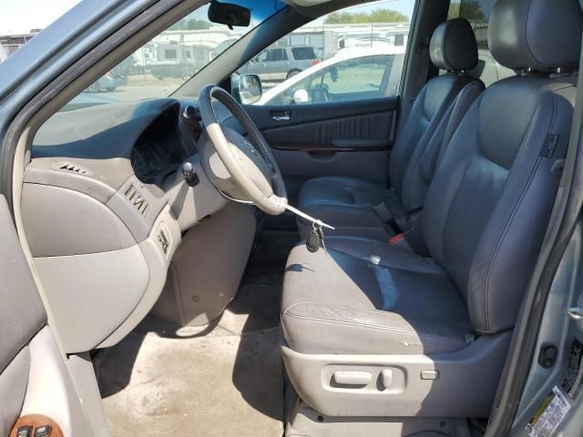 2005 Toyota Sienna XLE