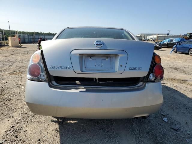 2002 Nissan Altima Base