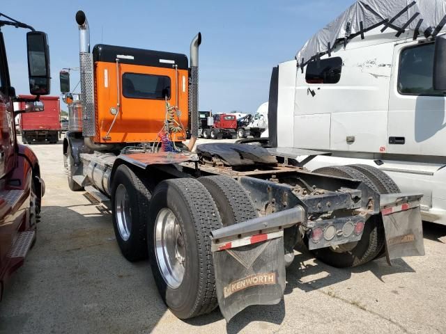 2012 Kenworth Construction T800