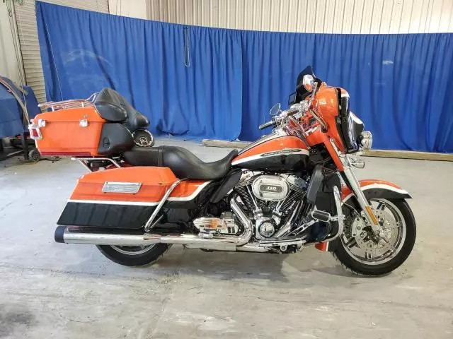 2012 Harley-Davidson FLHTCUSE7 CVO Ultra Classic Electra Glide