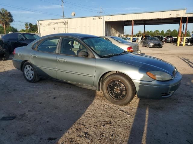 2005 Ford Taurus SE