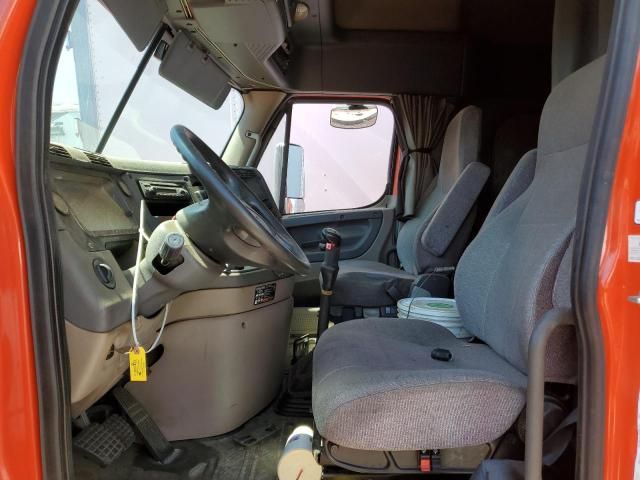 2013 Freightliner Cascadia 125