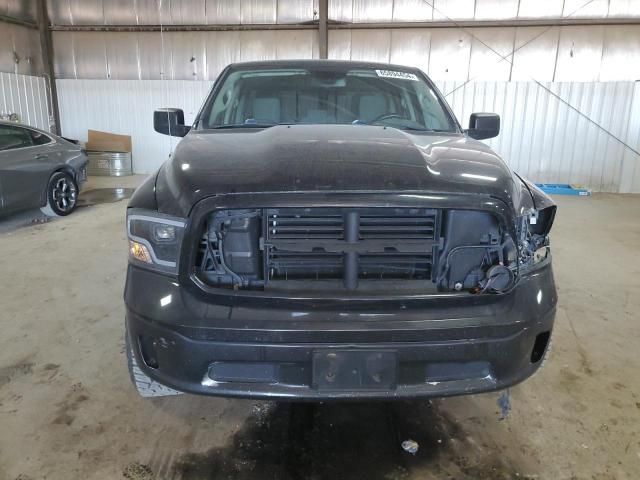 2015 Dodge RAM 1500 SLT