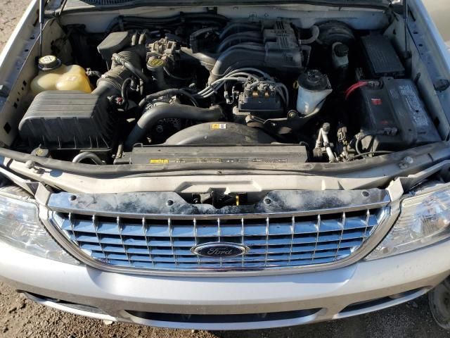 2004 Ford Explorer XLT