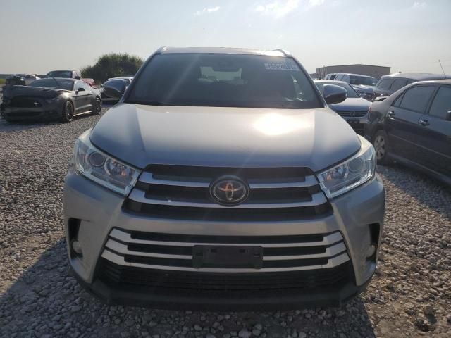 2017 Toyota Highlander SE