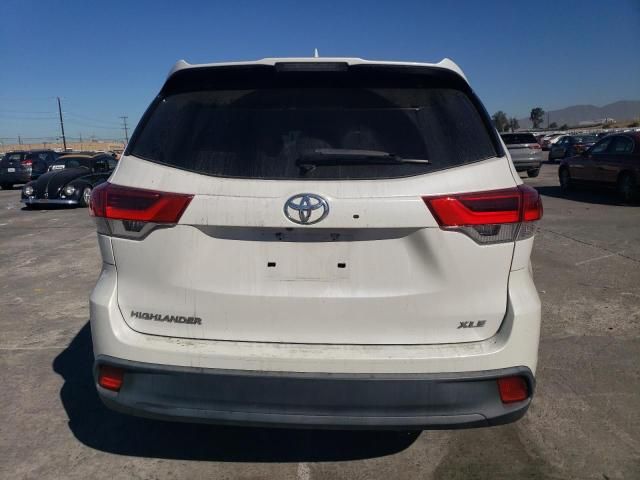 2019 Toyota Highlander SE