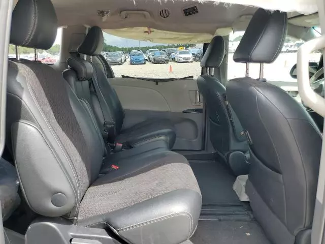 2011 Toyota Sienna Sport