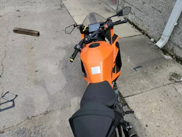 2022 KTM 390 RC