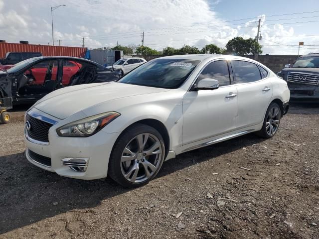 2016 Infiniti Q70 3.7