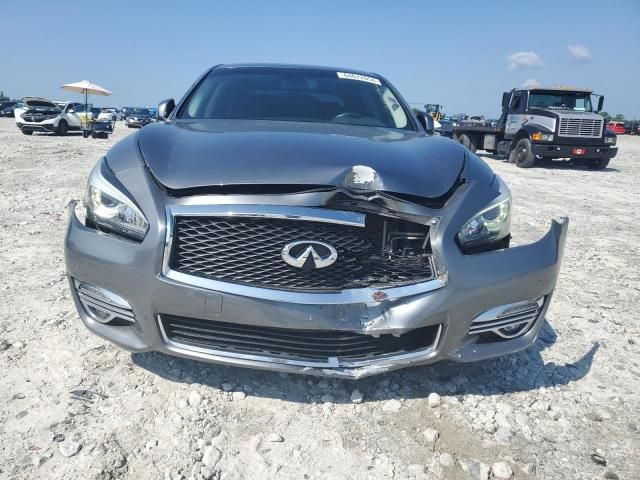 2017 Infiniti Q70 3.7