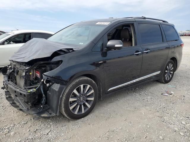 2019 Toyota Sienna XLE