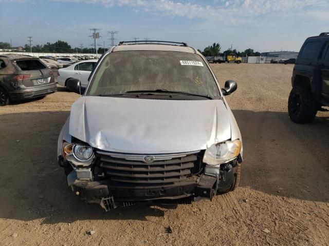 2006 Chrysler Town & Country Touring