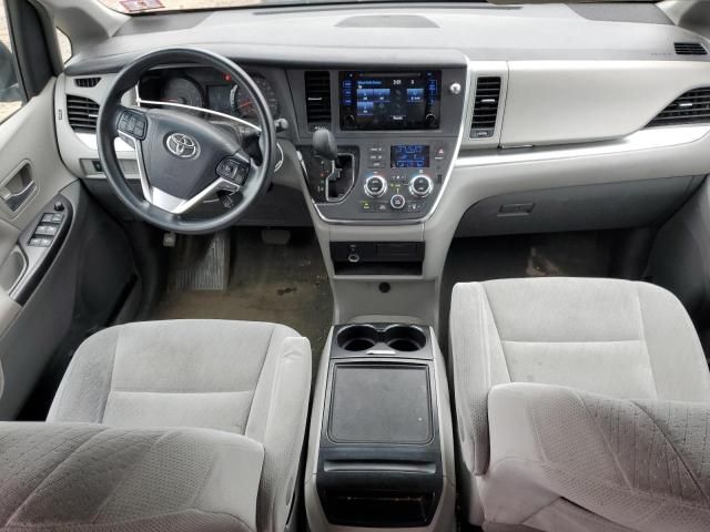 2015 Toyota Sienna LE