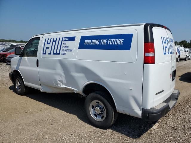 2022 Chevrolet Express G2500