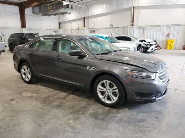 2016 Ford Taurus SE