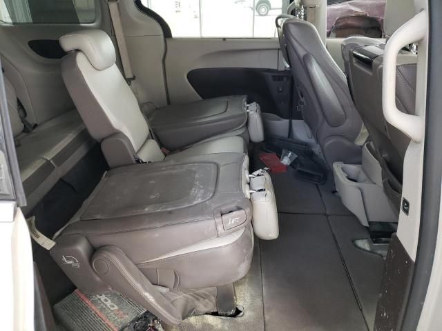 2017 Chrysler Pacifica Touring L Plus