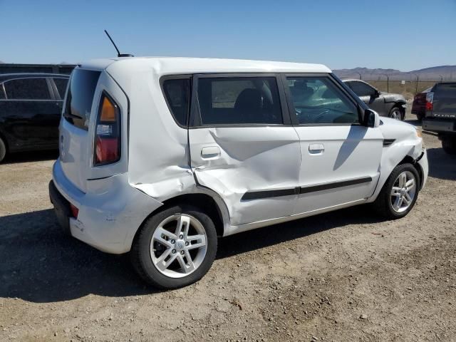 2010 KIA Soul +