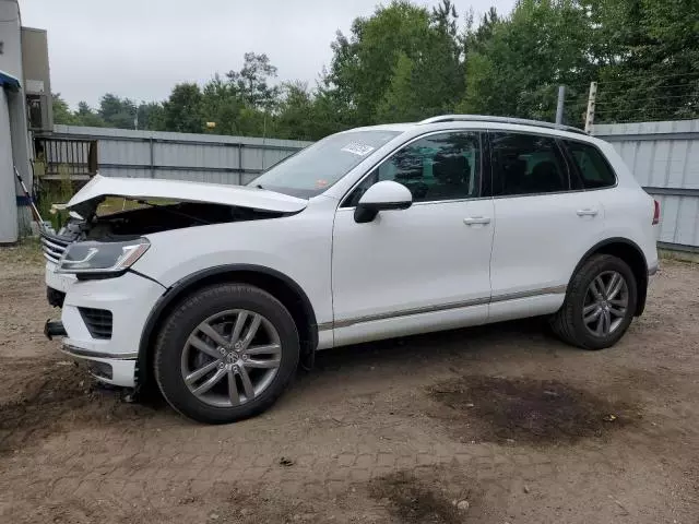 2016 Volkswagen Touareg Sport