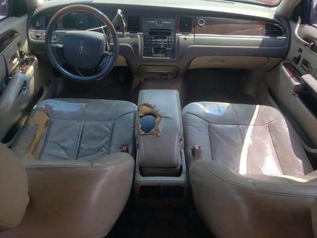 2006 Lincoln Town Car Signature Long Wheelbase