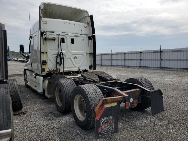 2013 Freightliner Cascadia 125