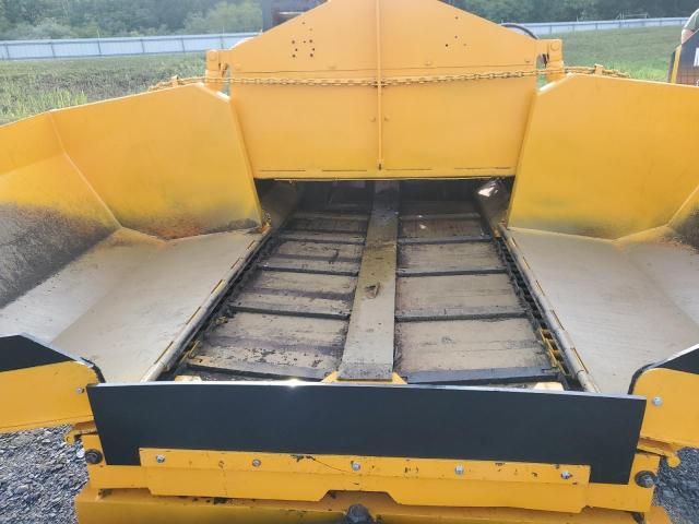 2005 Leeb 2005 Caterpillar                 Paver