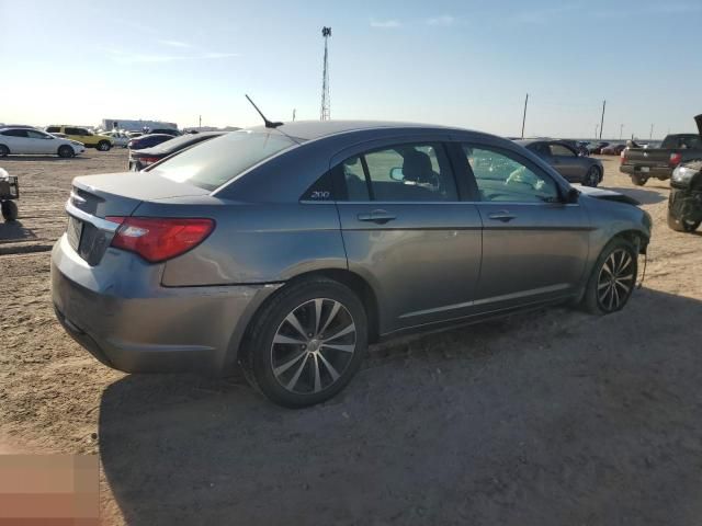 2013 Chrysler 200 Touring