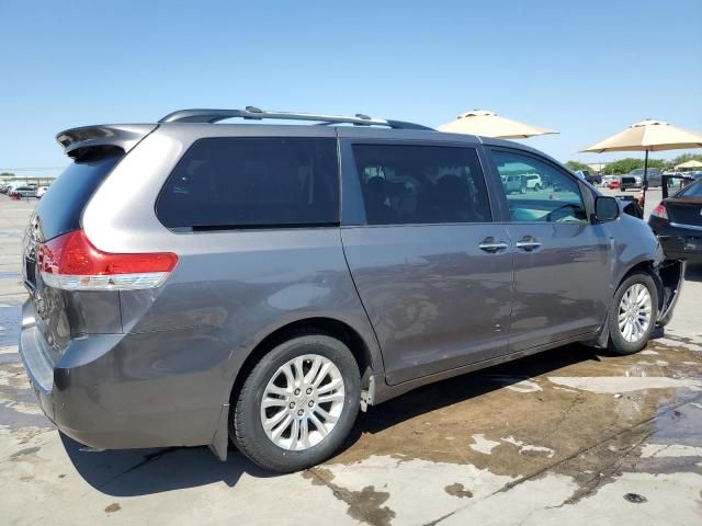 2011 Toyota Sienna XLE