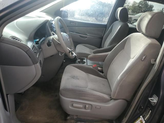 2007 Toyota Sienna CE