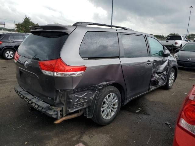 2011 Toyota Sienna XLE