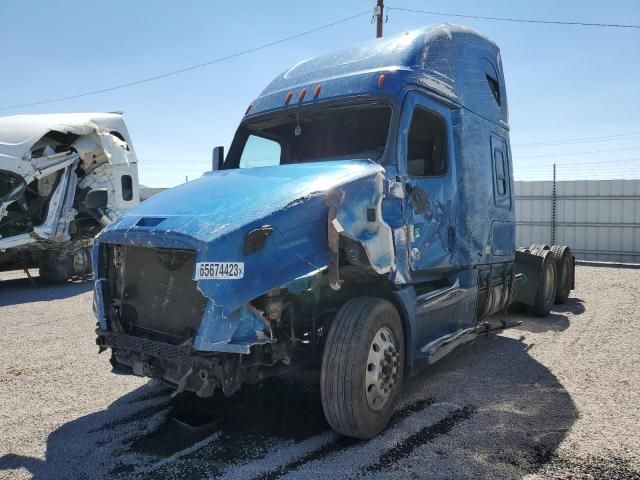 2019 Freightliner Cascadia 126